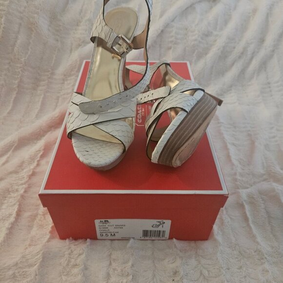 Shoes - Picture 2 of 2